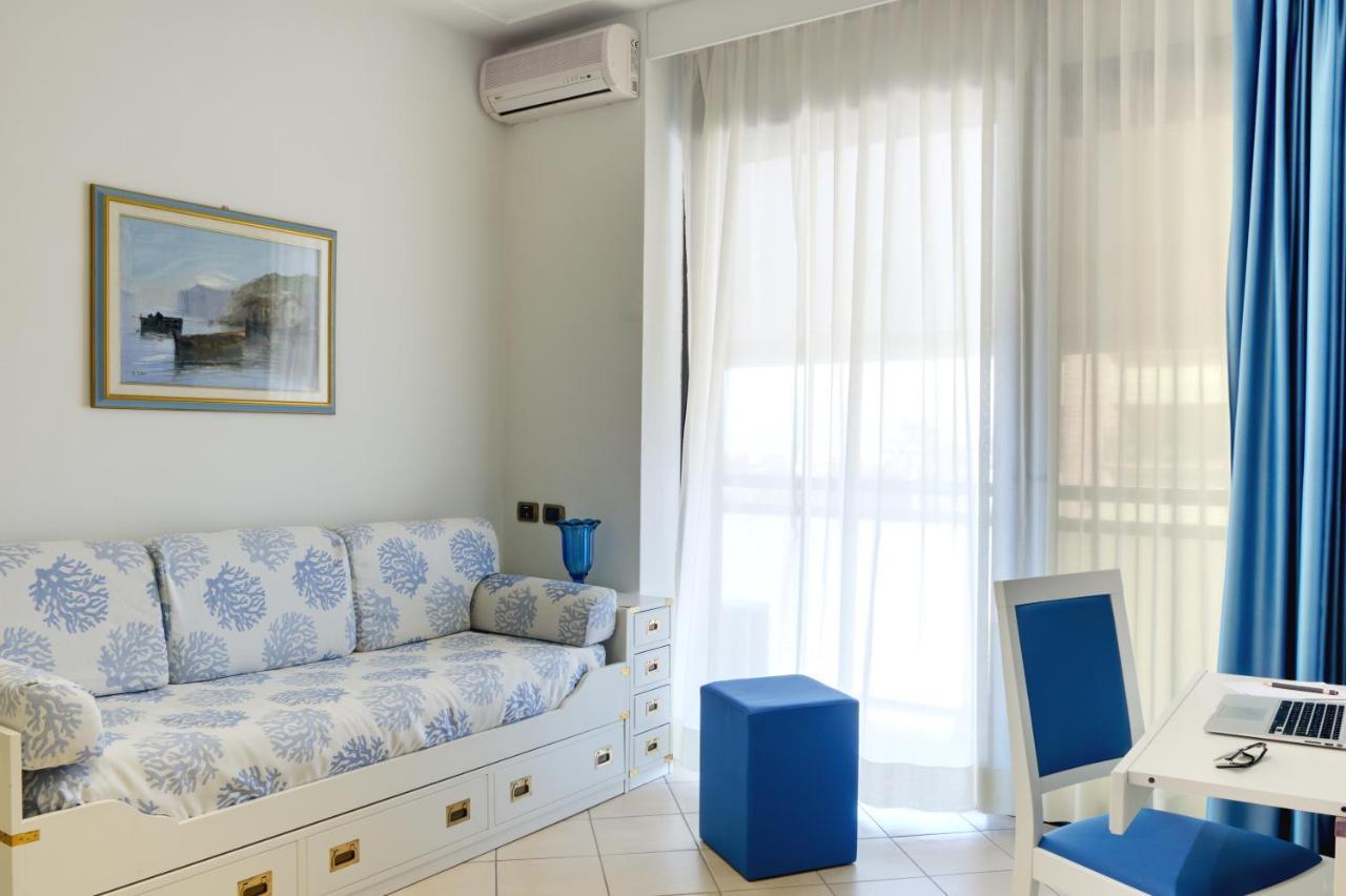 Hotel Caesar Residence & SPA Camaiore Bagian luar foto