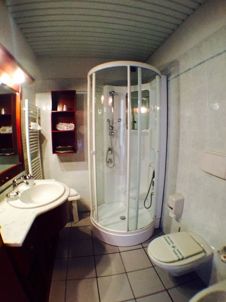 Hotel Caesar Residence & SPA Camaiore Bagian luar foto