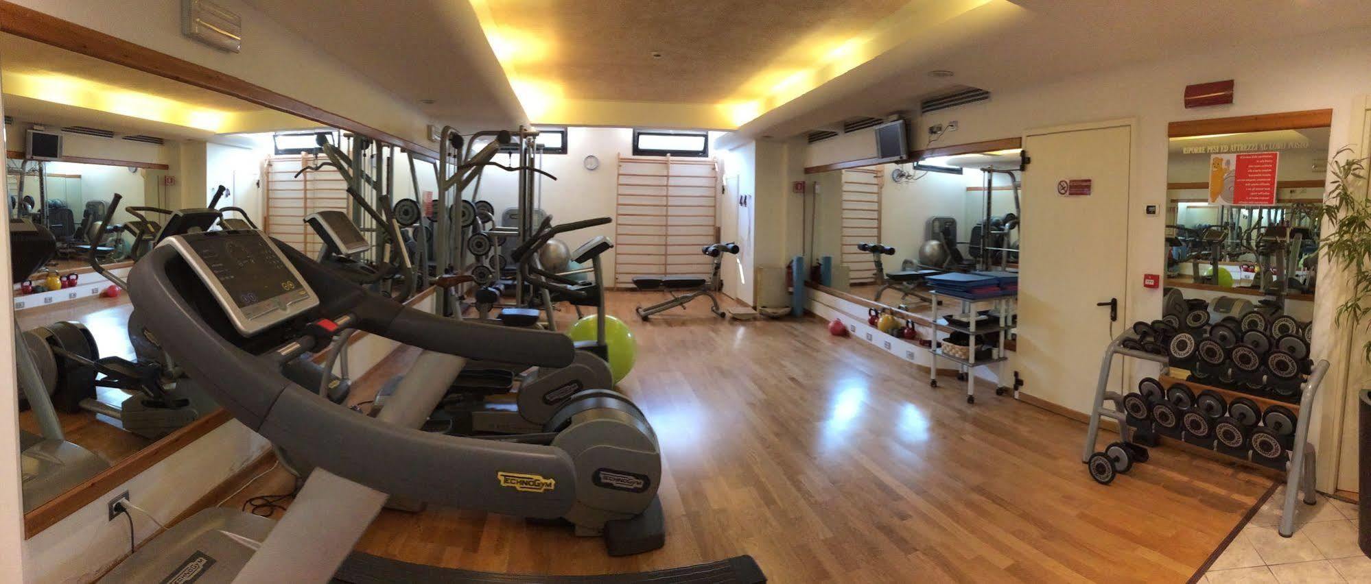 Hotel Caesar Residence & SPA Camaiore Bagian luar foto