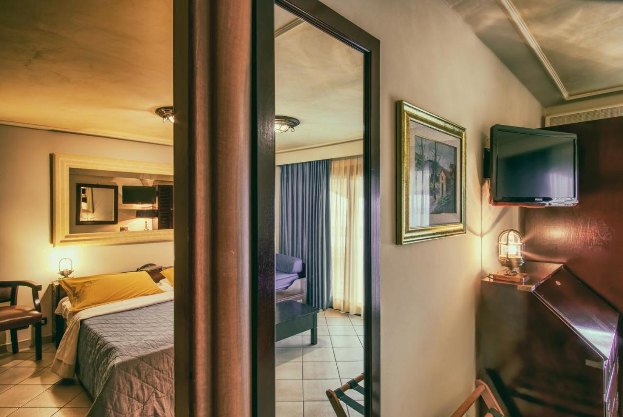 Hotel Caesar Residence & SPA Camaiore Bagian luar foto