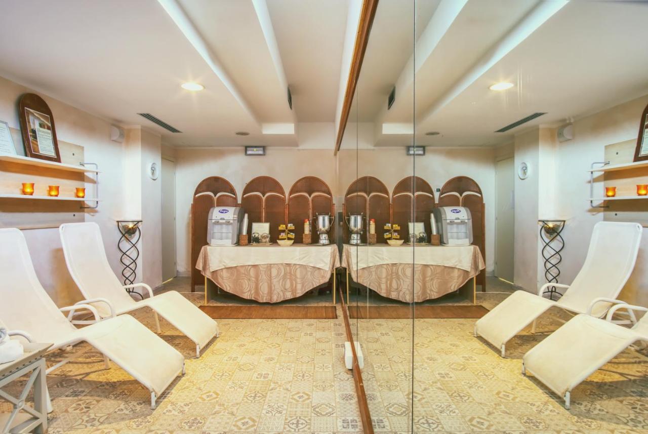 Hotel Caesar Residence & SPA Camaiore Bagian luar foto